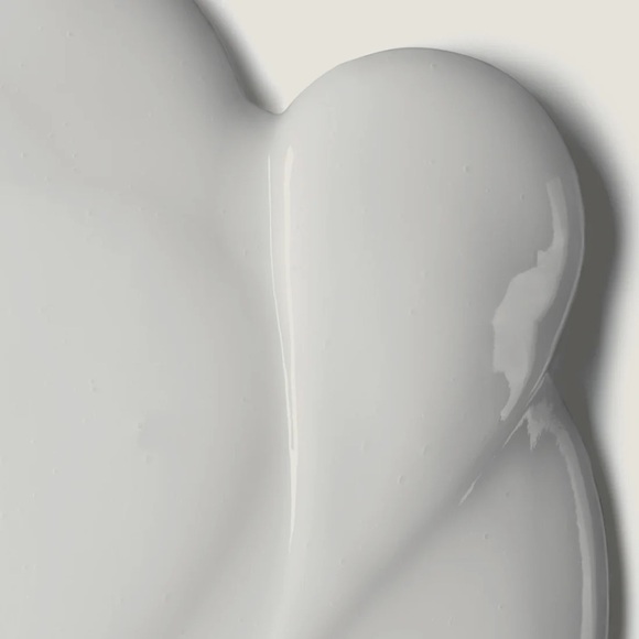 NIB Desert Tumbleweed Softening Conditioner
16.9 floz Sage, Rosemary, Eucalyptus - Picture 3 of 3